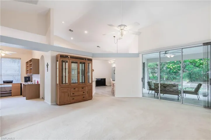 7693  Citrus Hill  LN, Naples, FL 34109