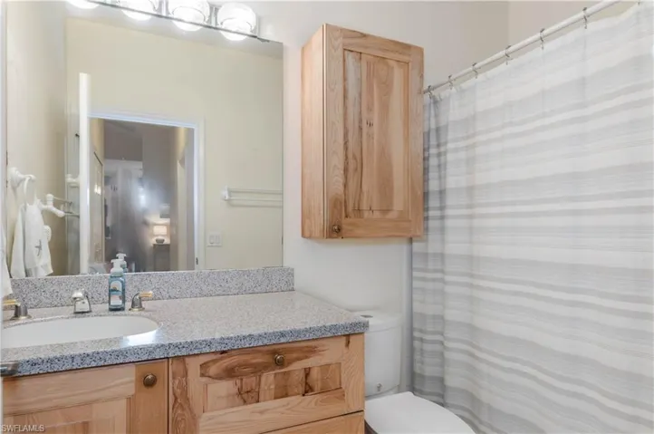 7693  Citrus Hill  LN, Naples, FL 34109