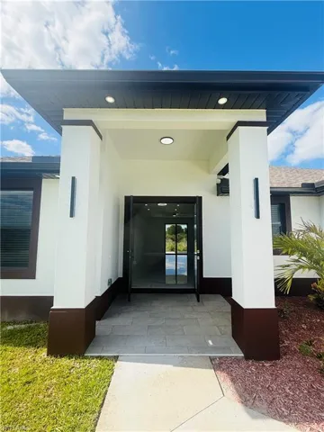 165  Patio  ST, Lehigh Acres, FL 33974