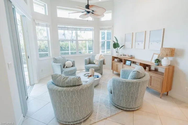 Sunroom/second living room area