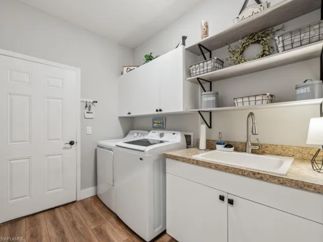 7856  Clemson N ST, Naples, FL 34104
