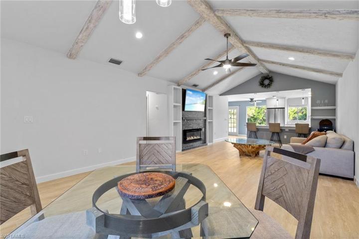 851  Palm View  DR, Naples, FL 34110