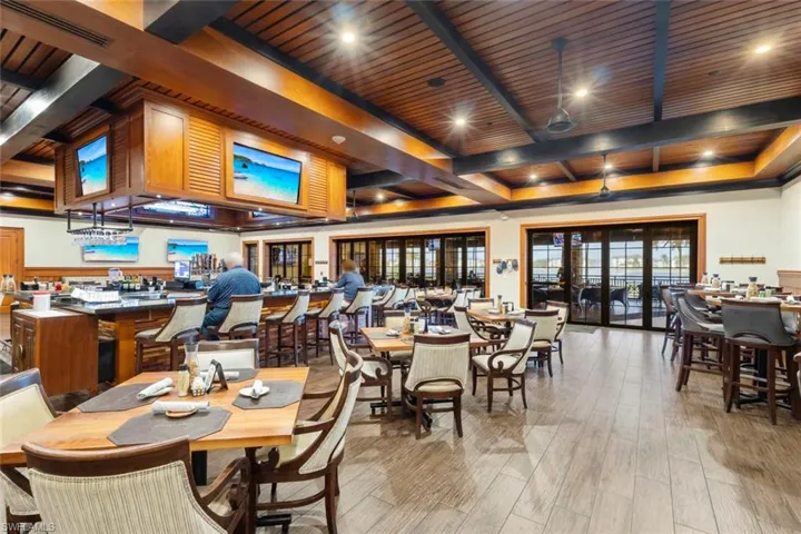 The Grille Room - Enjoy upscale dining at the restaurant and watch sports on the surrounding tv's.  Serving Breakfast, Lunch or dinner. Or just hang out and listen to the band on the weekends.