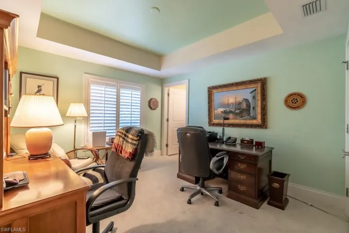 300  3RD S AVE, Naples, FL 34102