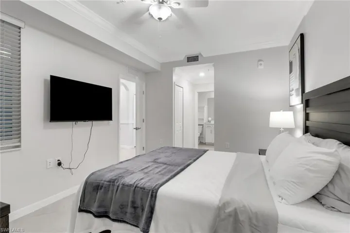 5807 Double Eagle Cir 4617, Ave Maria, Florida 34142