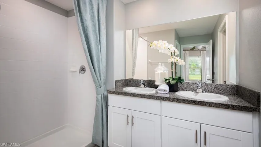 17519  Monte Isola  WAY, North Fort Myers, FL 33917