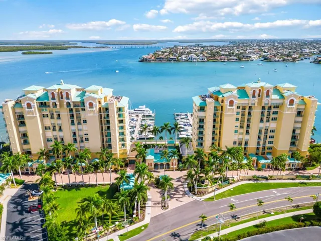1081 Bald Eagle Dr, Marco Island, Florida 34145