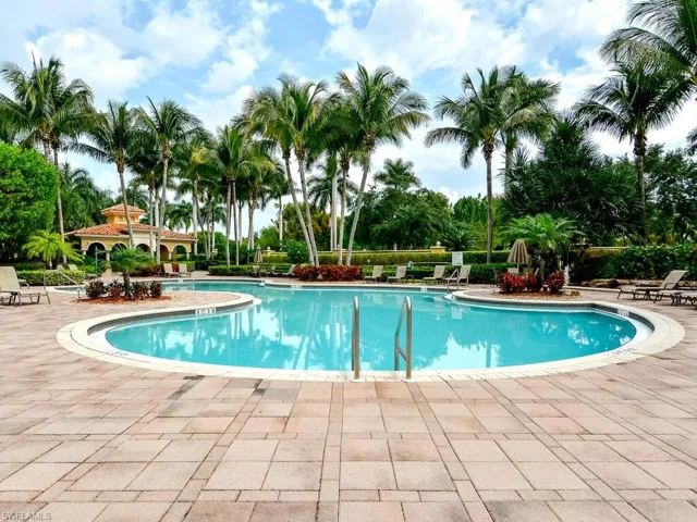 2605 Estrella Ct Ph-3, Naples, Florida 34109