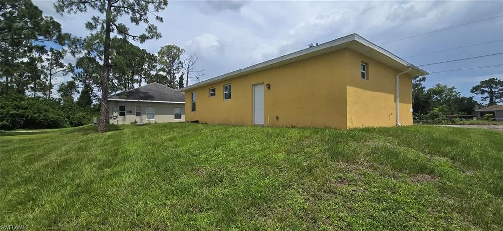 3914 29th St Sw, Lehigh Acres, Florida 33976