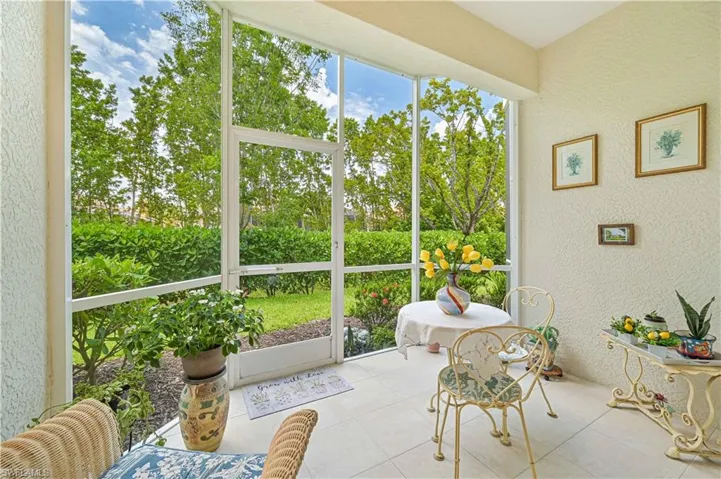 Screened in lanai