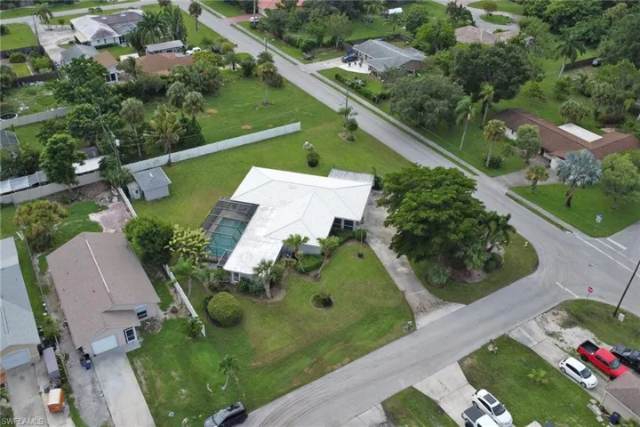 Birds eye view of property