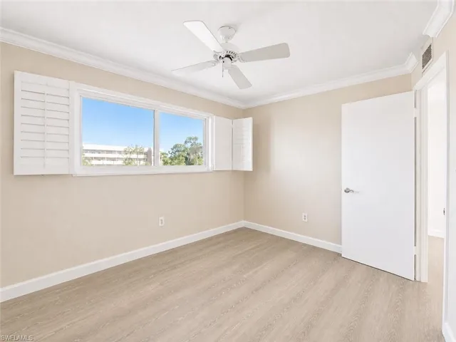225 Turtle Lake Ct 210, Naples, Florida 34105