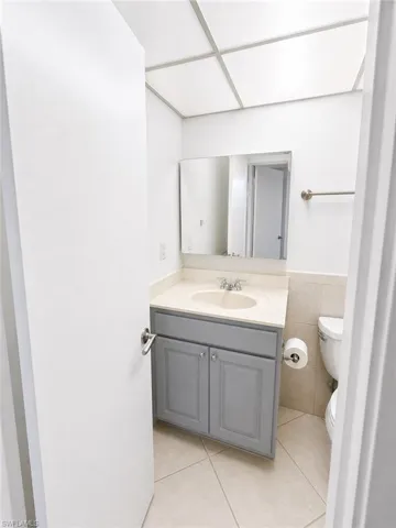 225 Turtle Lake Ct 210, Naples, Florida 34105