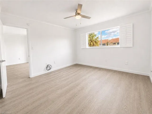 225 Turtle Lake Ct 210, Naples, Florida 34105