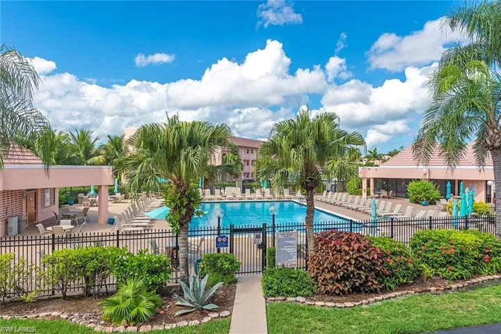 225 Turtle Lake Ct 210, Naples, Florida 34105