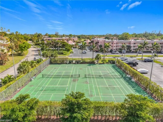 225 Turtle Lake Ct 210, Naples, Florida 34105