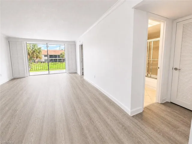 225 Turtle Lake Ct 210, Naples, Florida 34105