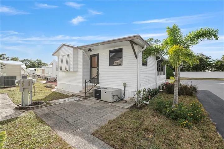 View of front of property with entry steps