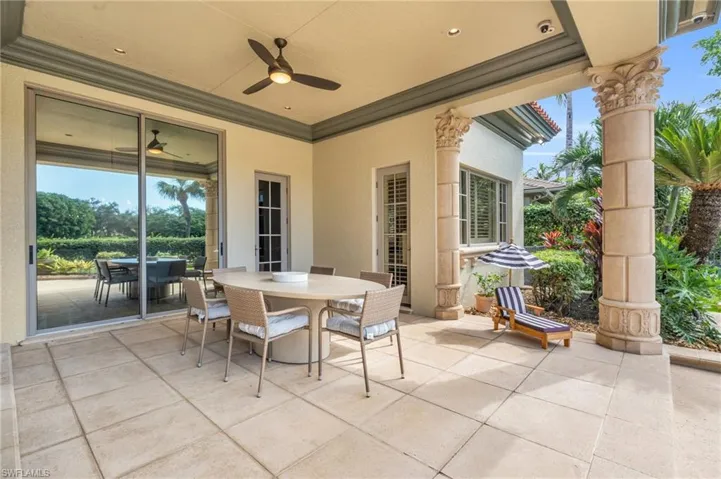 Access to Full Pool Bath & Guest Suite