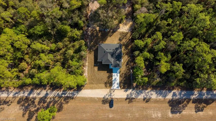 Aerial view of property and surrounding area