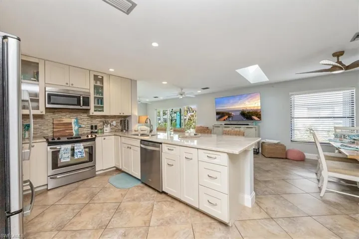 507 99th Ave N, Naples, Florida 34108