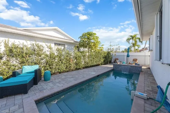 507 99th Ave N, Naples, Florida 34108