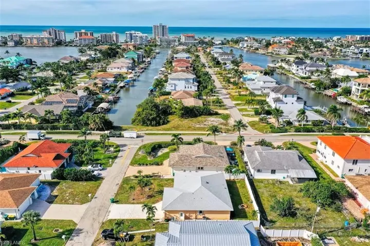507 99th Ave N, Naples, Florida 34108