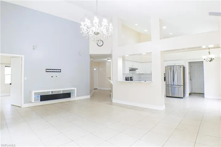 160  lady palm  DR, Naples, FL 34104