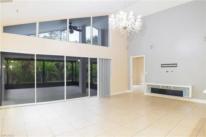 160  lady palm  DR, Naples, FL 34104