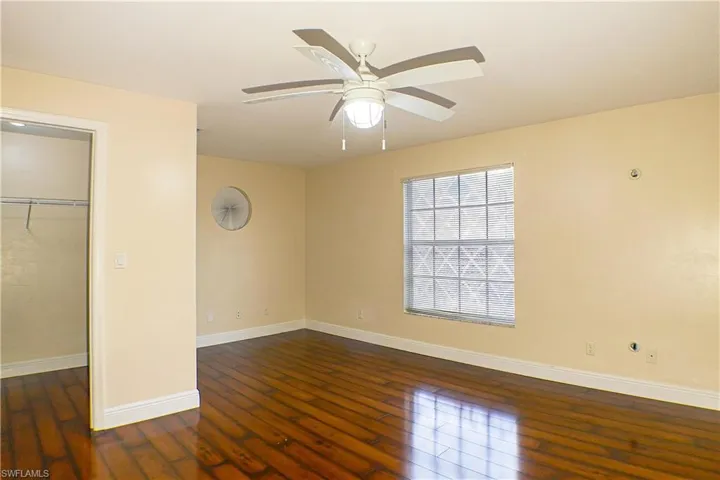 160  lady palm  DR, Naples, FL 34104