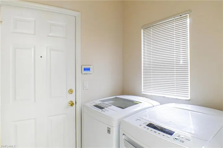 160  lady palm  DR, Naples, FL 34104