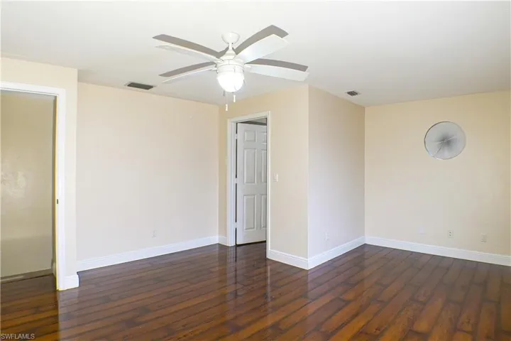 160  lady palm  DR, Naples, FL 34104