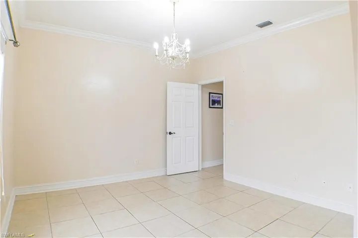 160  lady palm  DR, Naples, FL 34104
