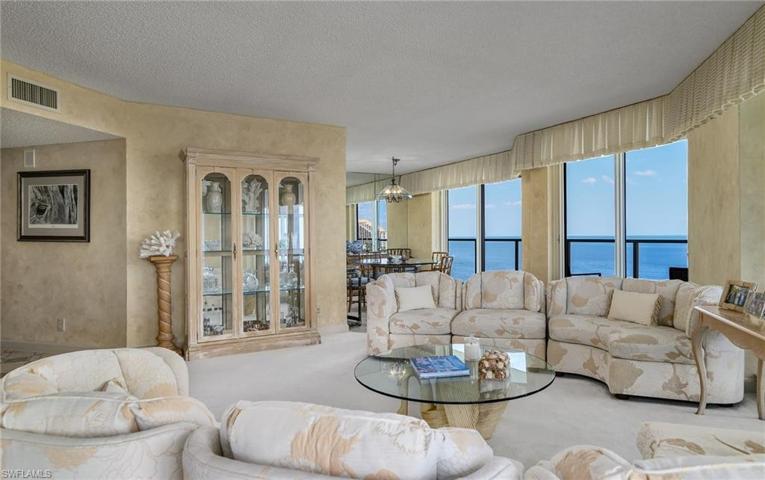 Living Area to Dining