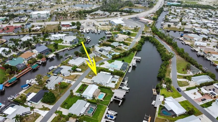 17731 Broadway Ave, Fort Myers Beach, Florida 33931