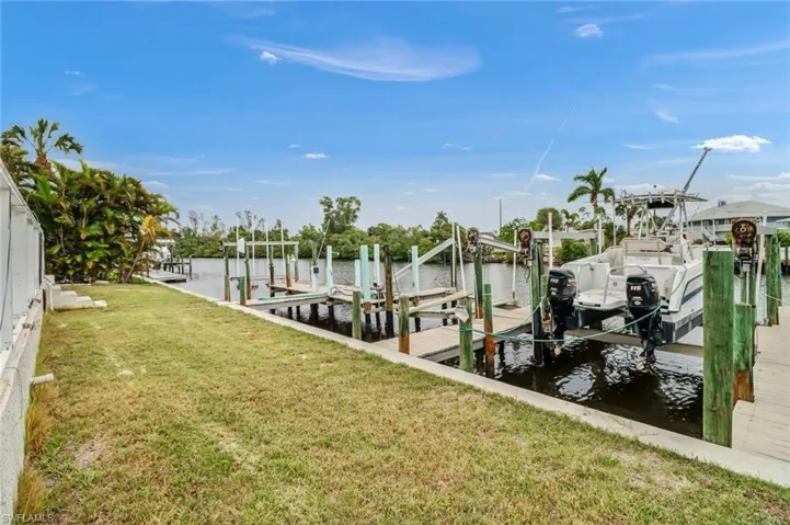 17731 Broadway Ave, Fort Myers Beach, Florida 33931
