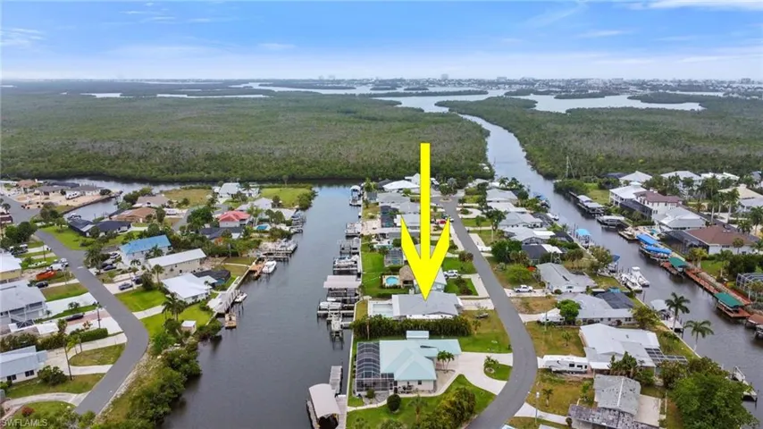 17731 Broadway Ave, Fort Myers Beach, Florida 33931