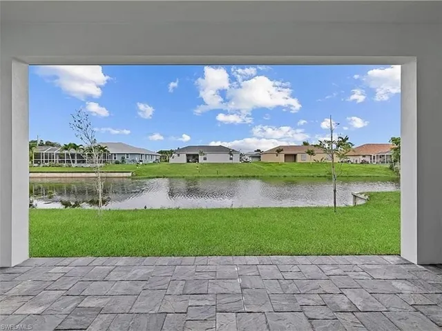 321 Se 2nd St, Cape Coral, Florida 33990
