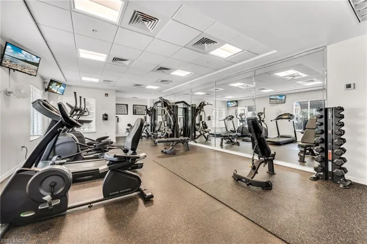 221  9th S ST, Naples, FL 34102