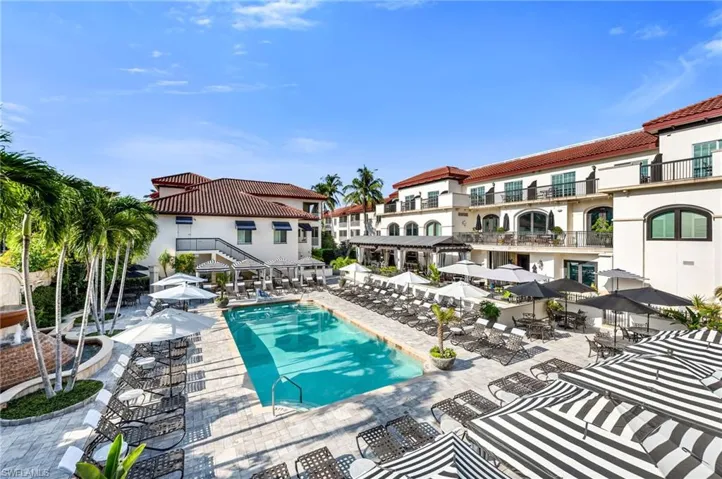 221  9th S ST, Naples, FL 34102