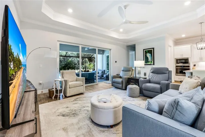Relax all winter long, steps from your pool and spa!