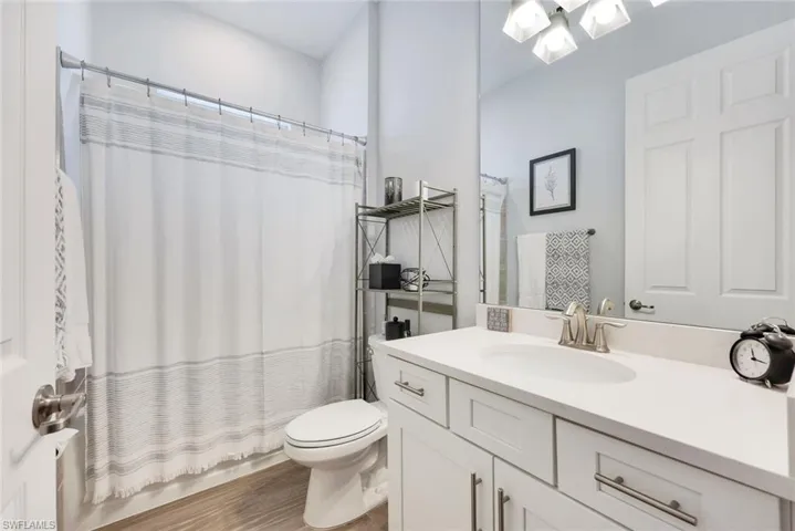 Guest bathroom.