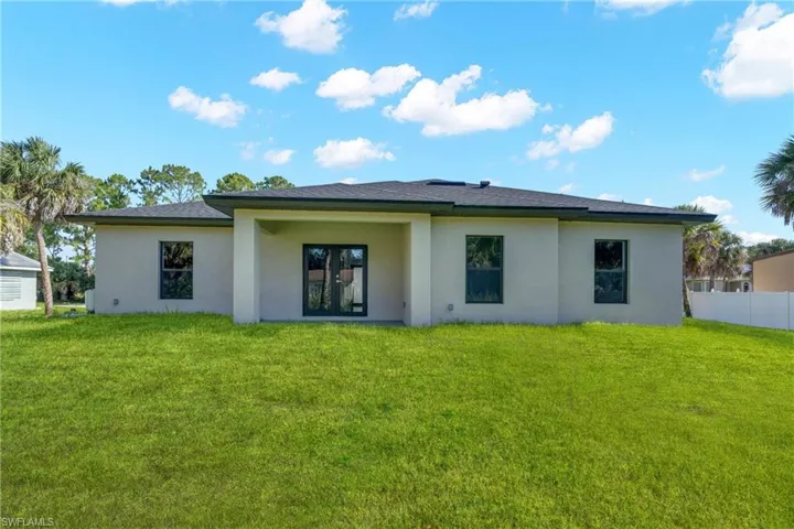 205 7th St, Lehigh Acres, Florida 33972