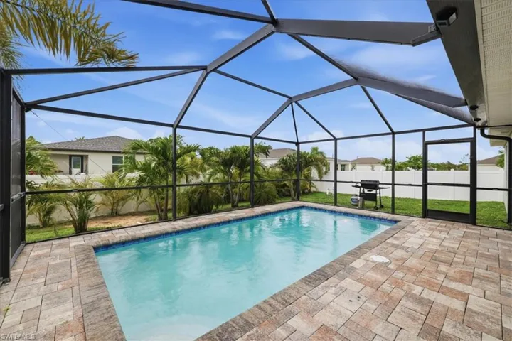 4122 Ne 20th Ct, Cape Coral, Florida 33909