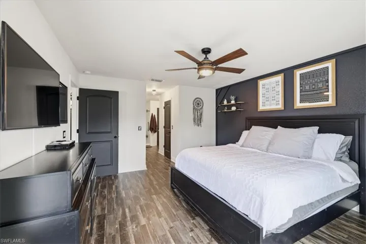 4122 Ne 20th Ct, Cape Coral, Florida 33909
