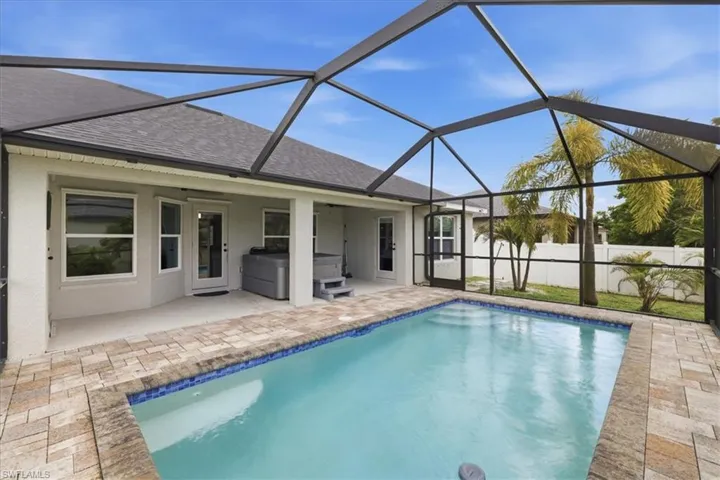 4122 Ne 20th Ct, Cape Coral, Florida 33909