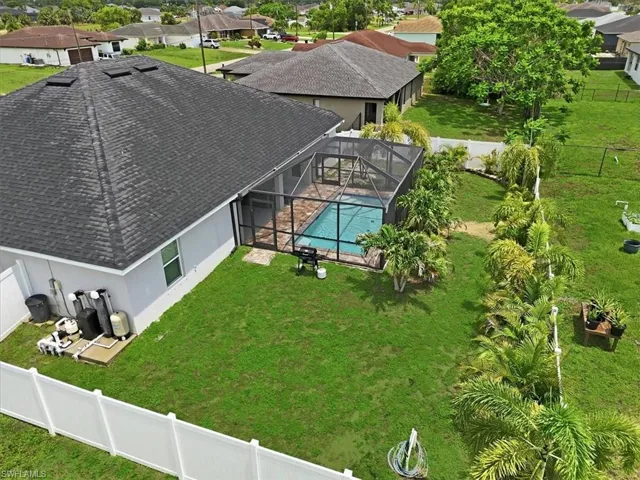 4122 Ne 20th Ct, Cape Coral, Florida 33909