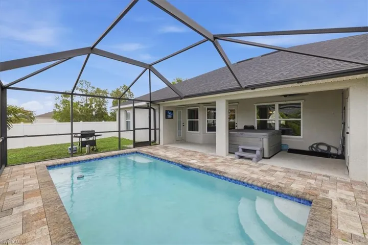 4122 Ne 20th Ct, Cape Coral, Florida 33909