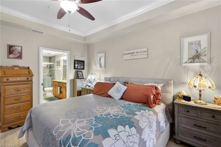 1070  Winding Pines  CIR, Cape Coral, FL 33909