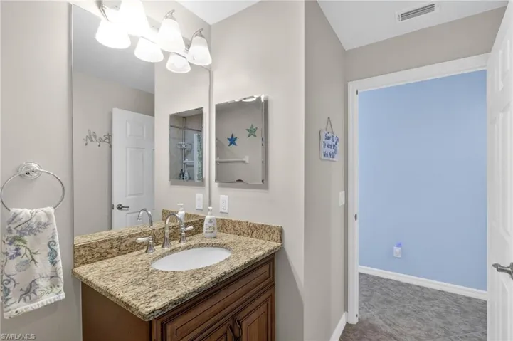 1070  Winding Pines  CIR, Cape Coral, FL 33909